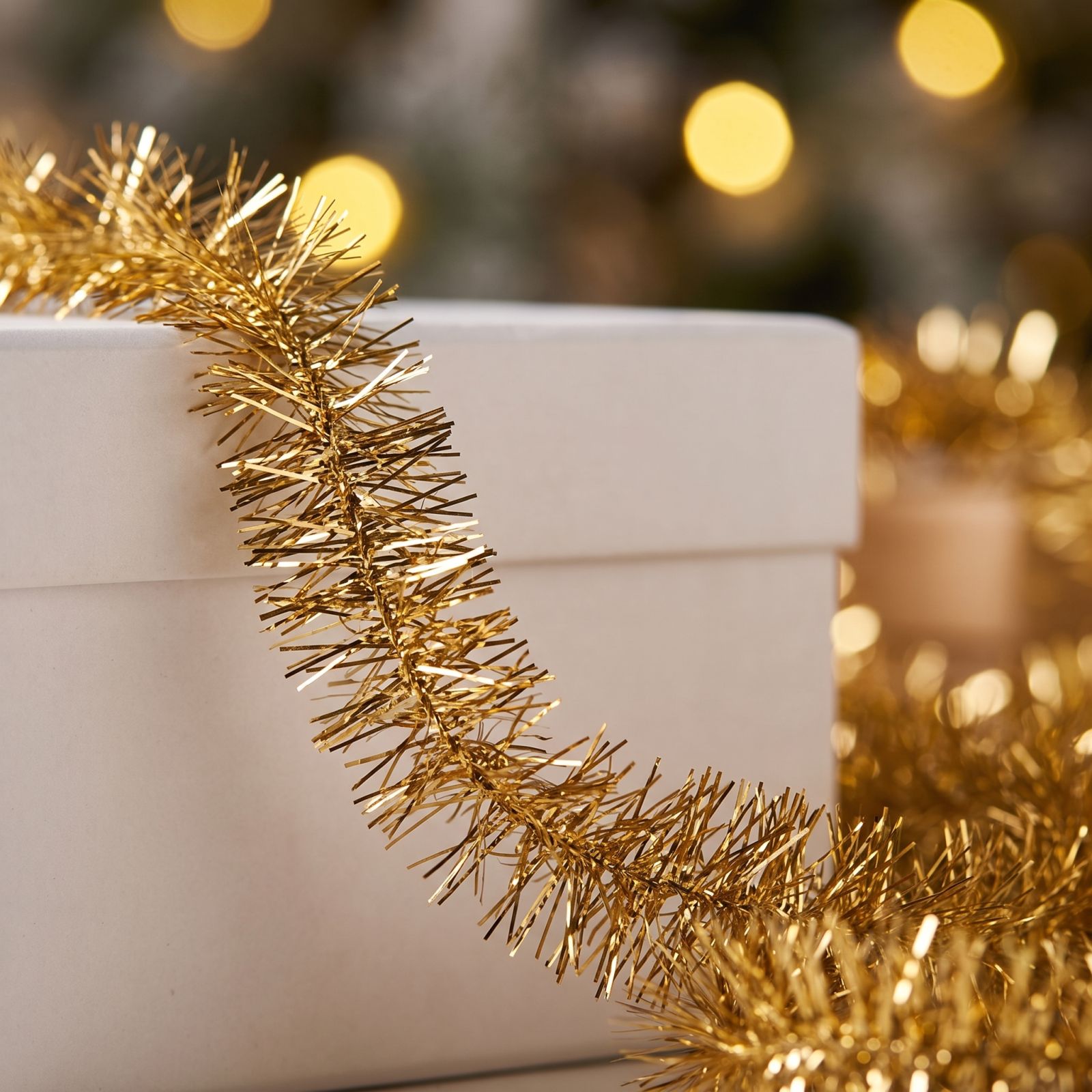 Plastic Wire Garland 5m Long 9 - Tinsel Garland Decoration recension och pris